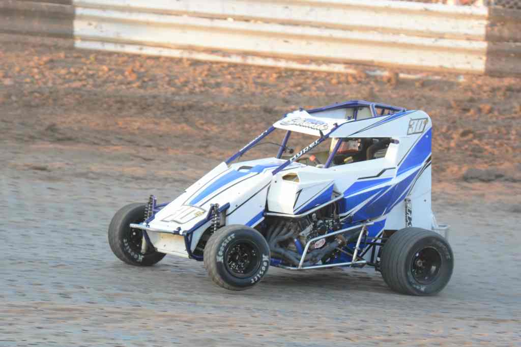 Dominic Slesinski in Hyper 600cc Micro Sprint Car